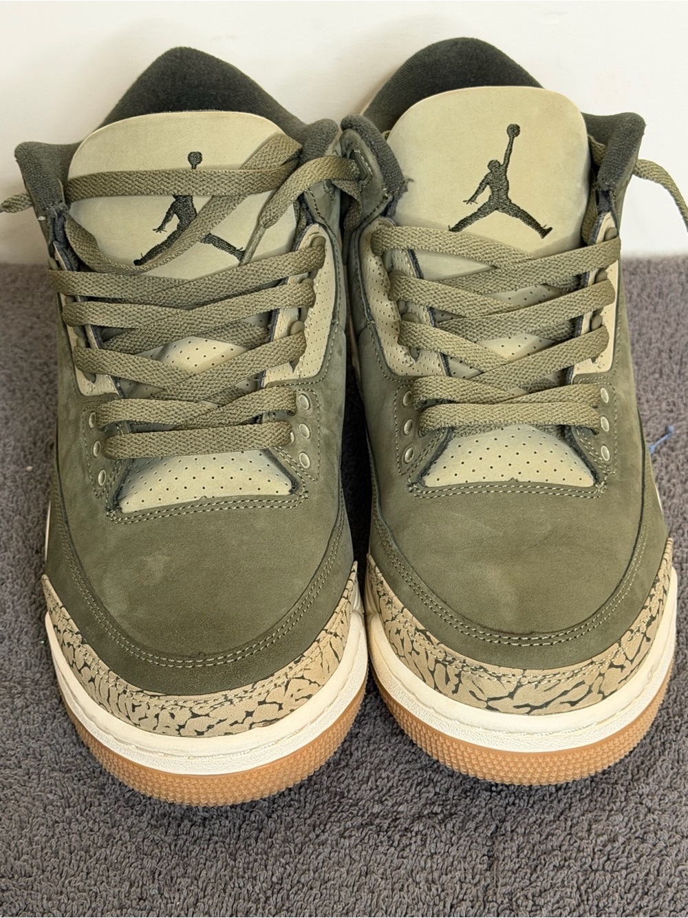 Air Jordan 3 Retro “Family Affair” Medium Olive men’s size 11
